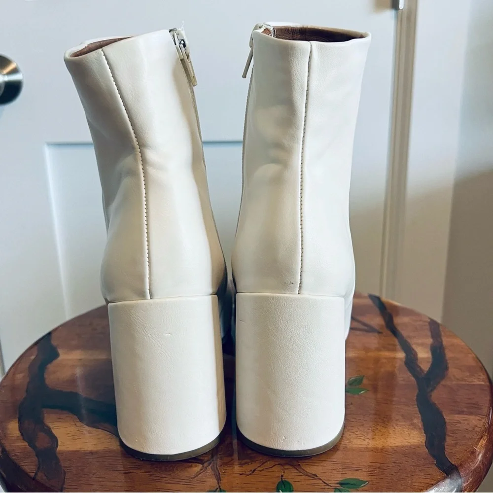 WILA White Block Heeled Ankle Boots Size 6.5 - Picture 5 of 10
